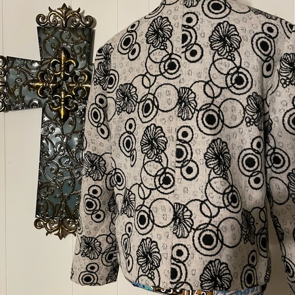 Awesome jacket - Picture 3 of 4